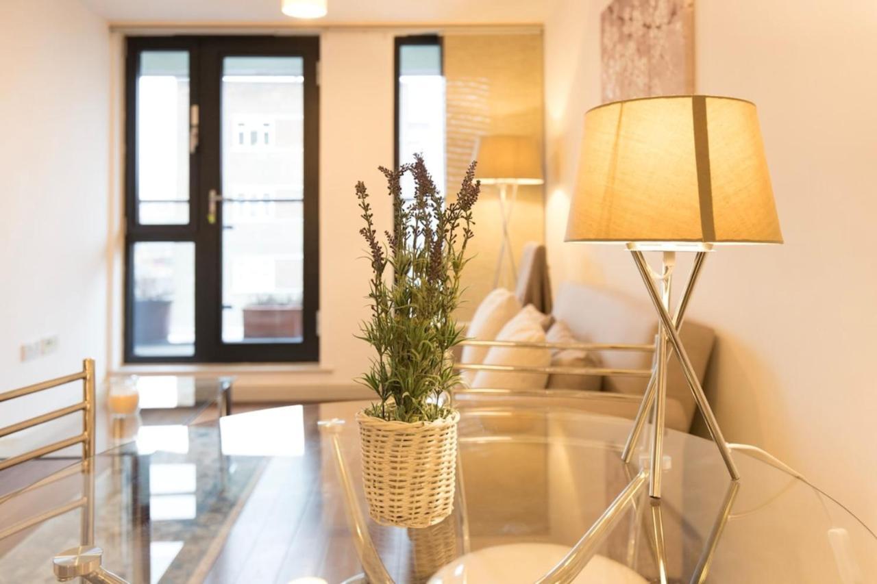 לונדון Beautiful 2 Bedroom Property In Borough מראה חיצוני תמונה