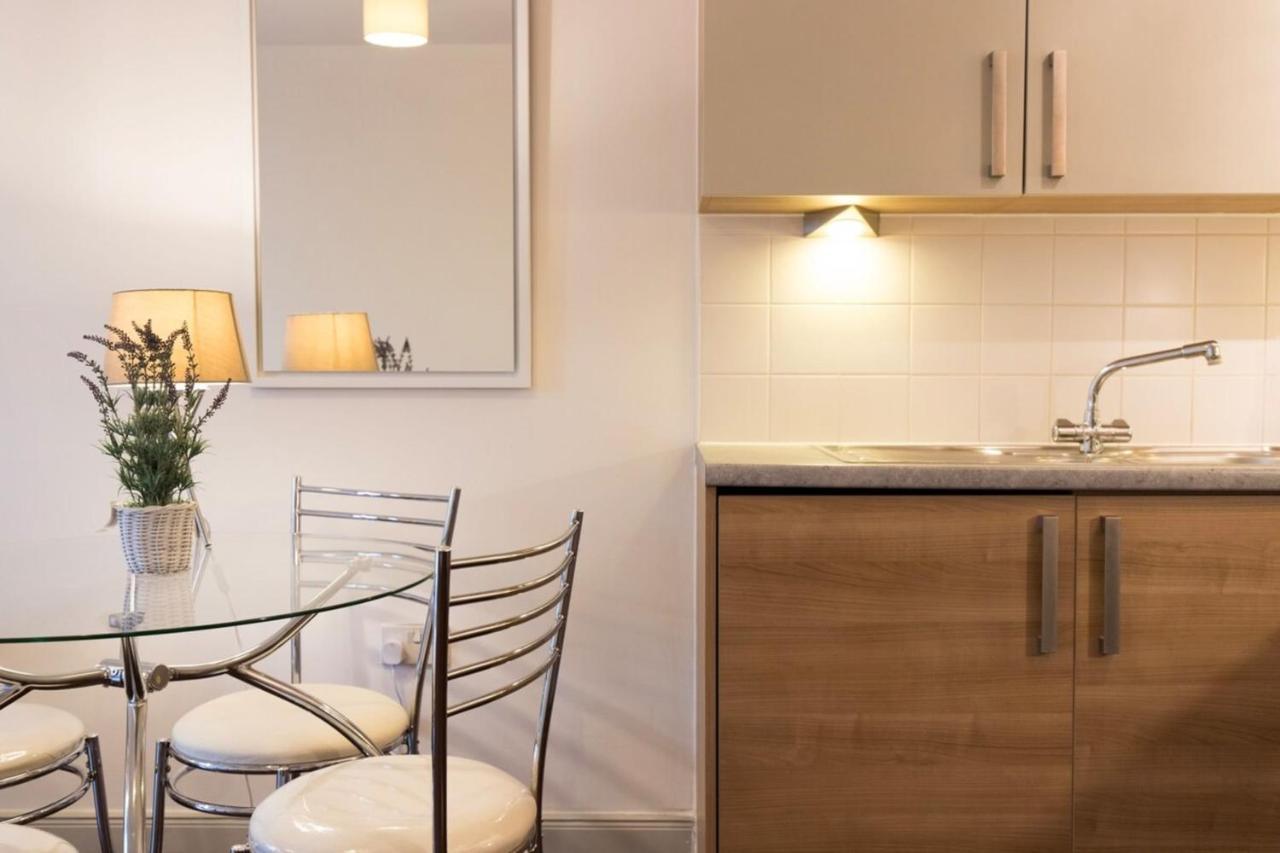 לונדון Beautiful 2 Bedroom Property In Borough מראה חיצוני תמונה