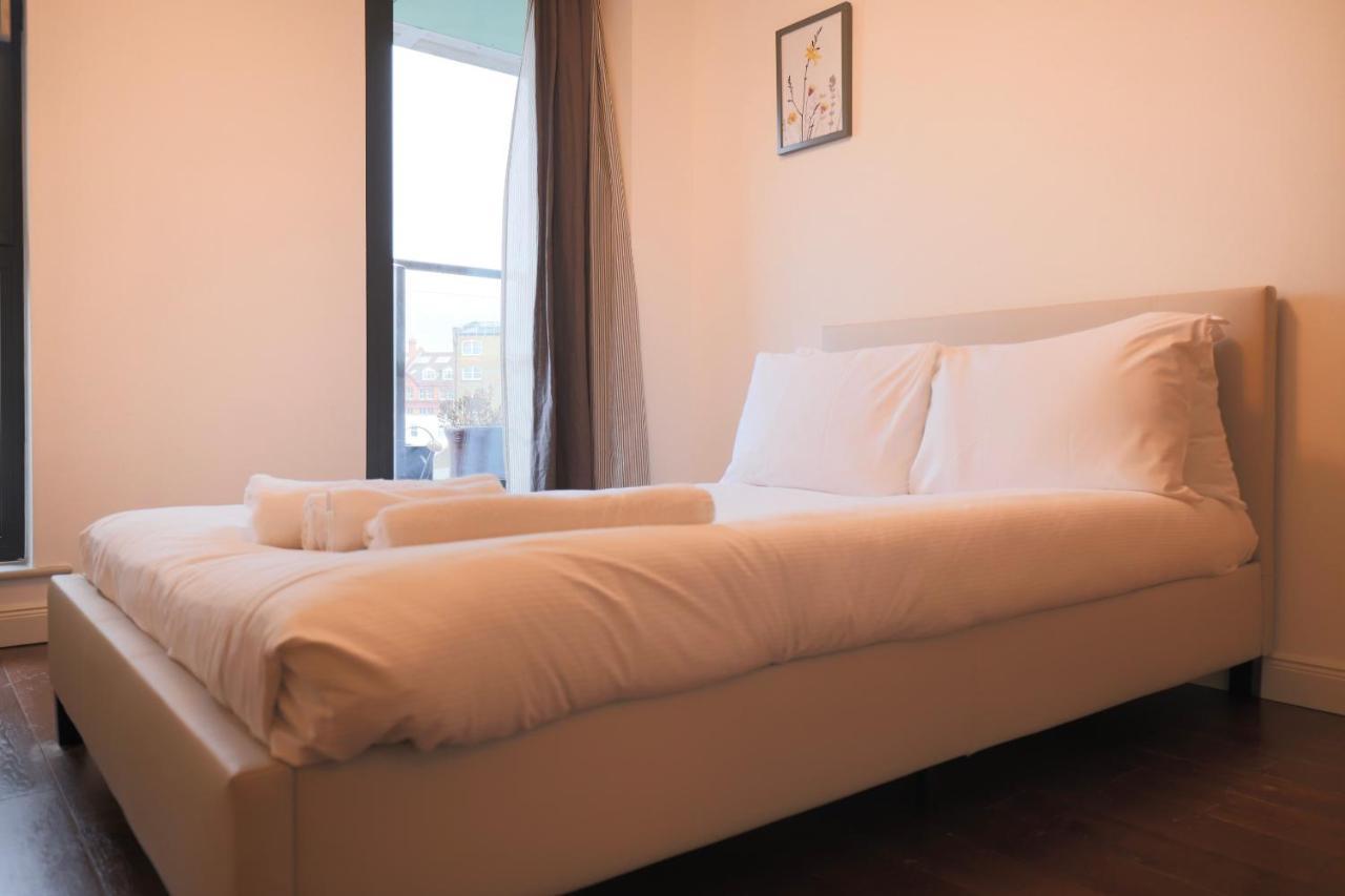 לונדון Beautiful 2 Bedroom Property In Borough מראה חיצוני תמונה